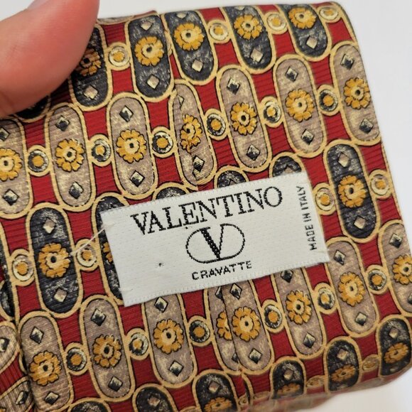 Valentino Cravette Made in Italy 100% Silk Tie - Picture 2 of 9